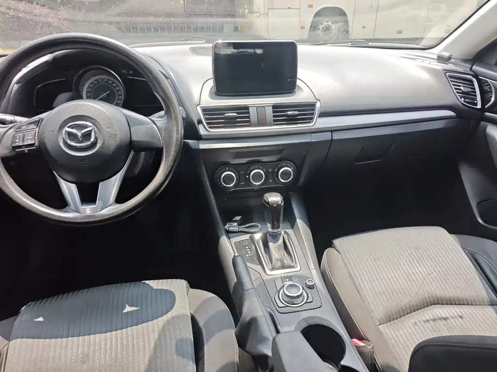 Mazda 3 Axela
