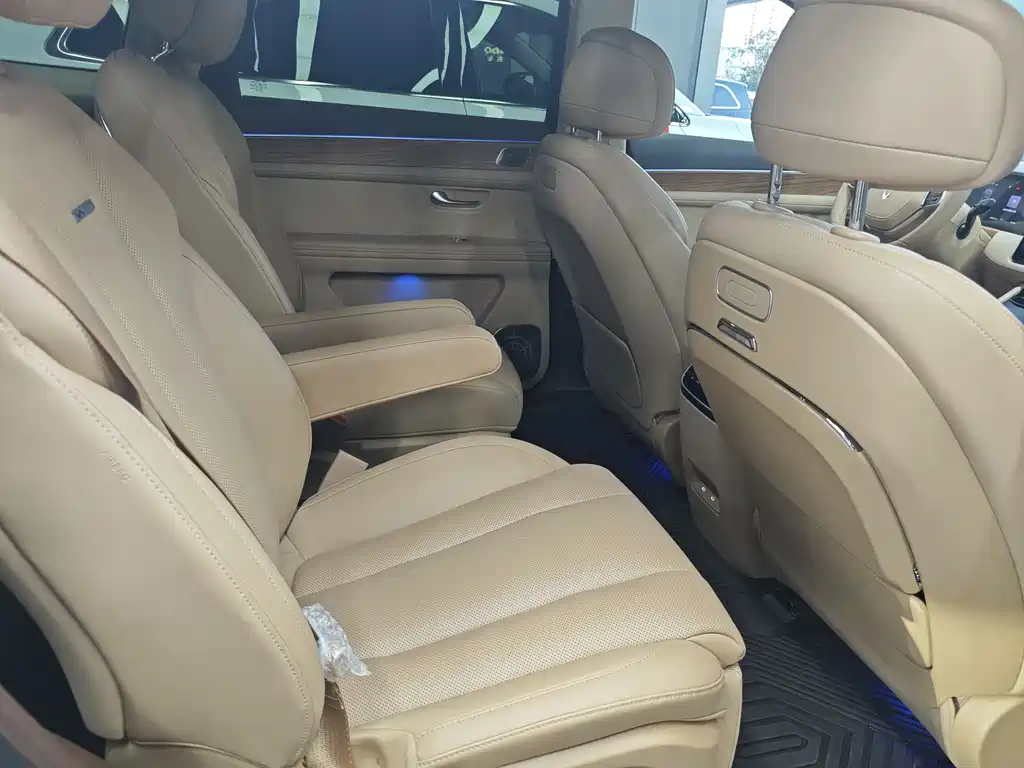 AITO M7 2024 1.5T Intelligent Driving AWD Max Edition 5-Seater
