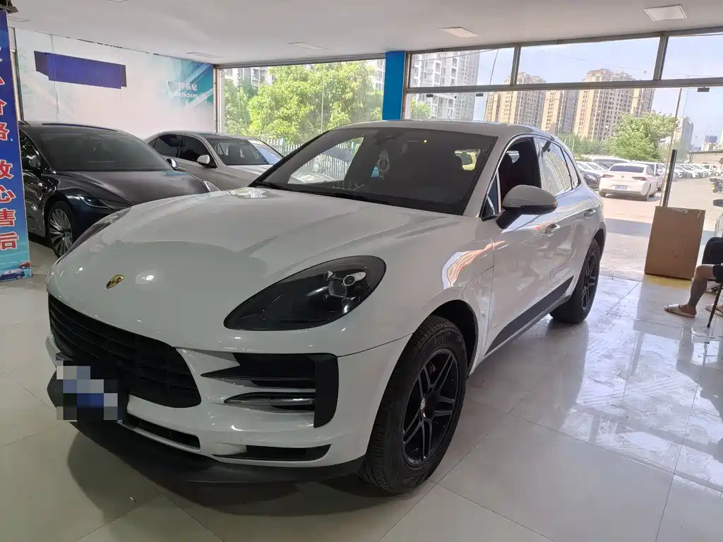 2020 Porsche Macan 2.0T