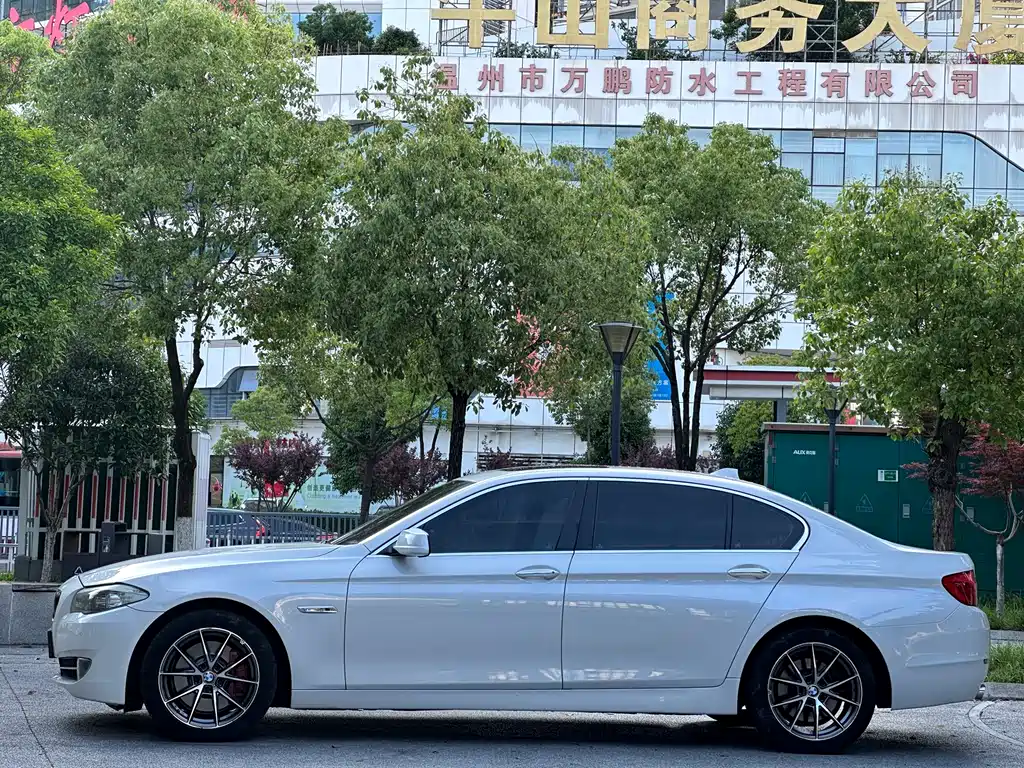 BMW 5 Series 2011 535Li Luxury