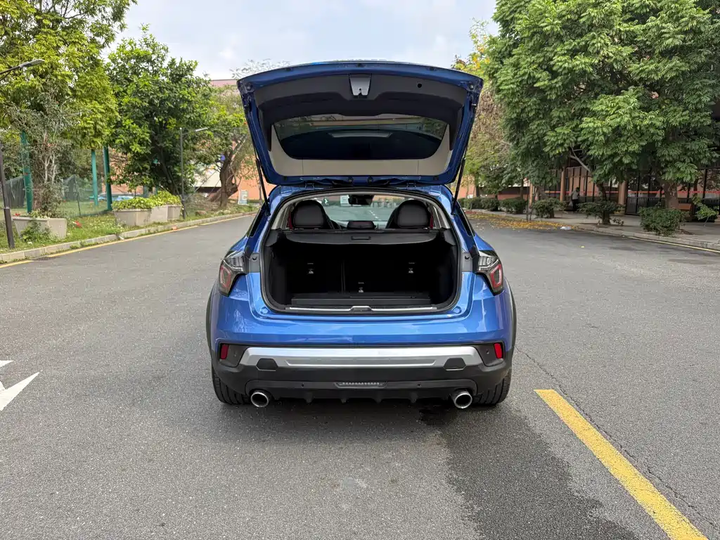 Lynk & Co 02 2018 2.0T DCT AWD Jin Pro Edition China V