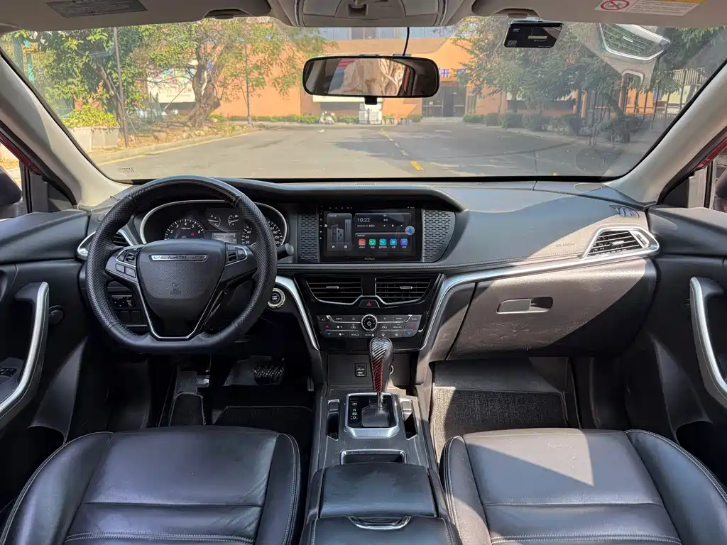 Venucia T90 2017 2.0L CVT Zhi Shang Edition