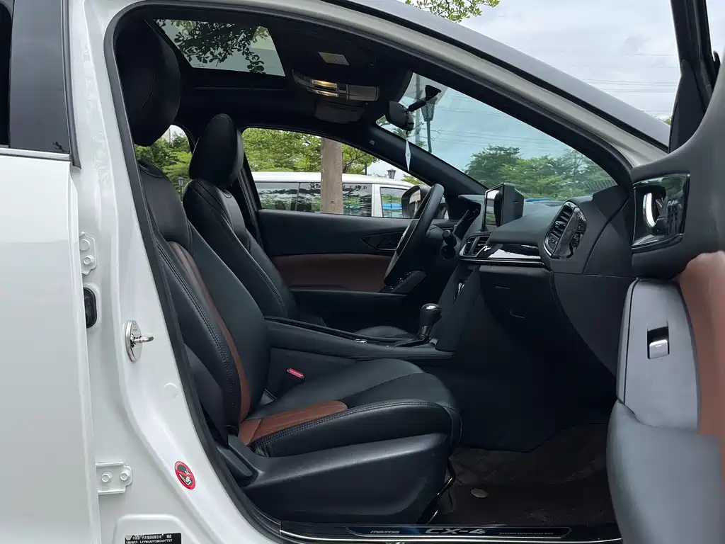 Mazda CX-4