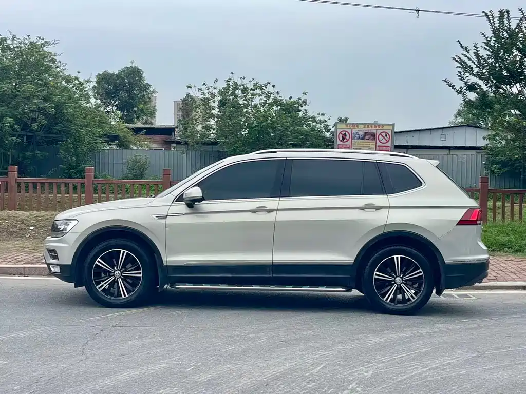 Tiguan L 2019 330TSI Auto FWD Panoramic Comfort Edition China VI