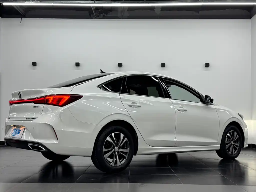 Changan Eado 2023 Changxiang Edition PLUS Blue Whale NE 1.4T GDI DCT Premium