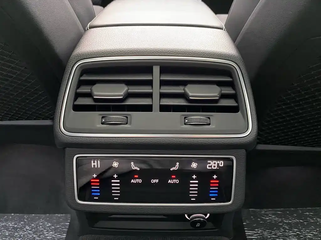 Audi A6L 2024 45 TFSI臻选动感型