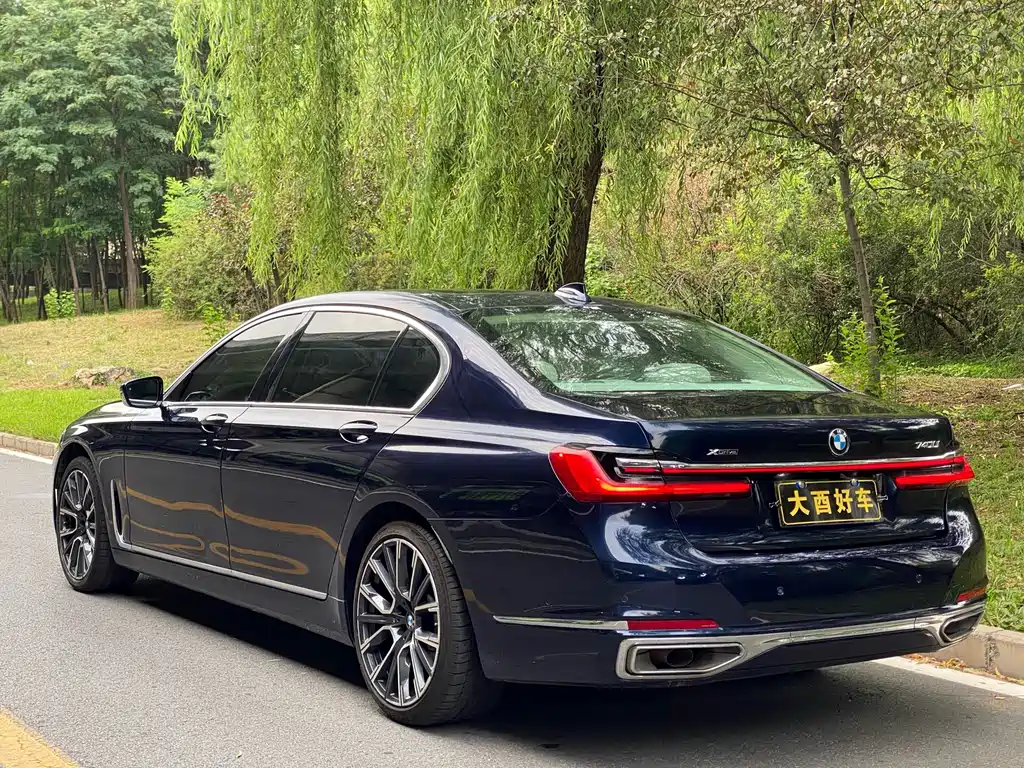 BMW 7 Series 2022 740Li xDrive Executive Luxury Package - фото 7