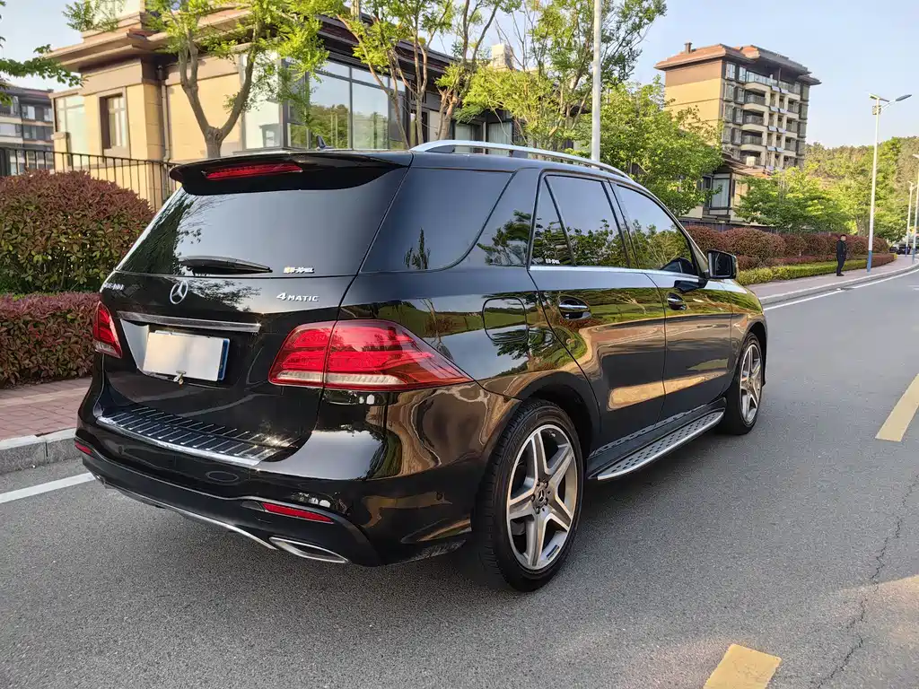 Mercedes-Benz GLE 400 4MATIC Collector's Edition