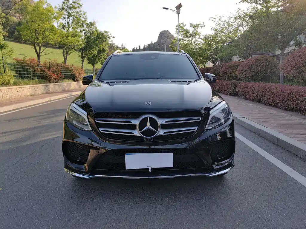 Mercedes-Benz GLE 400 4MATIC Collector's Edition