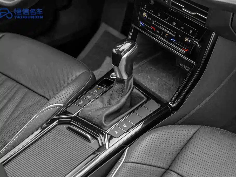 Volkswagen Passat 2022 330TSI Luxury Edition