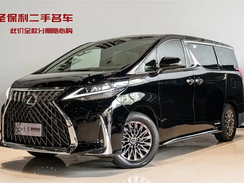 Lexus LM 300h