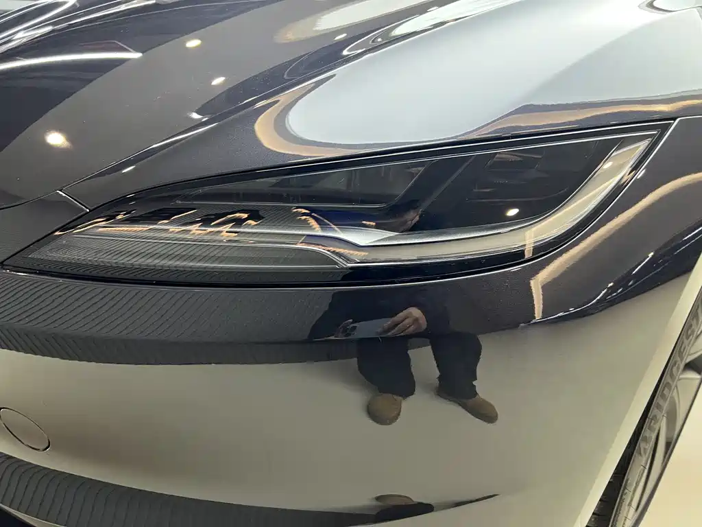 Tesla Model 3 2025 RWD