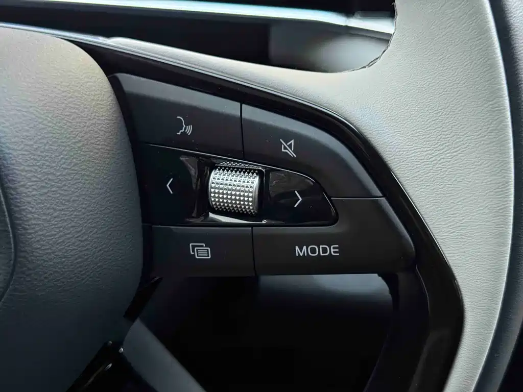Geely Boyue L 2024 1.5TD DCT Prestige