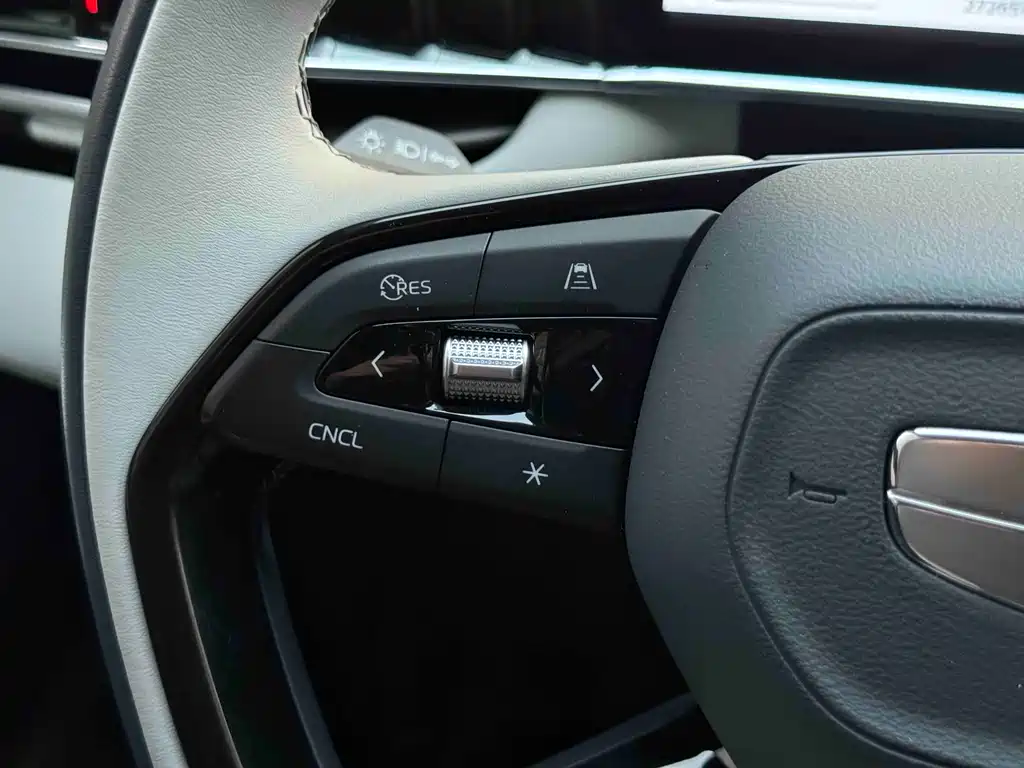 Geely Boyue L 2024 1.5TD DCT Prestige