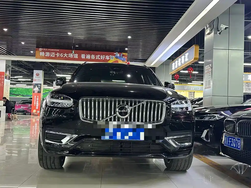 Volvo XC90 2023 B6 Momentum 7-seater