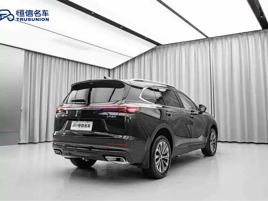 Buick Envision Plus 2025 28T FWD Platinum Edition