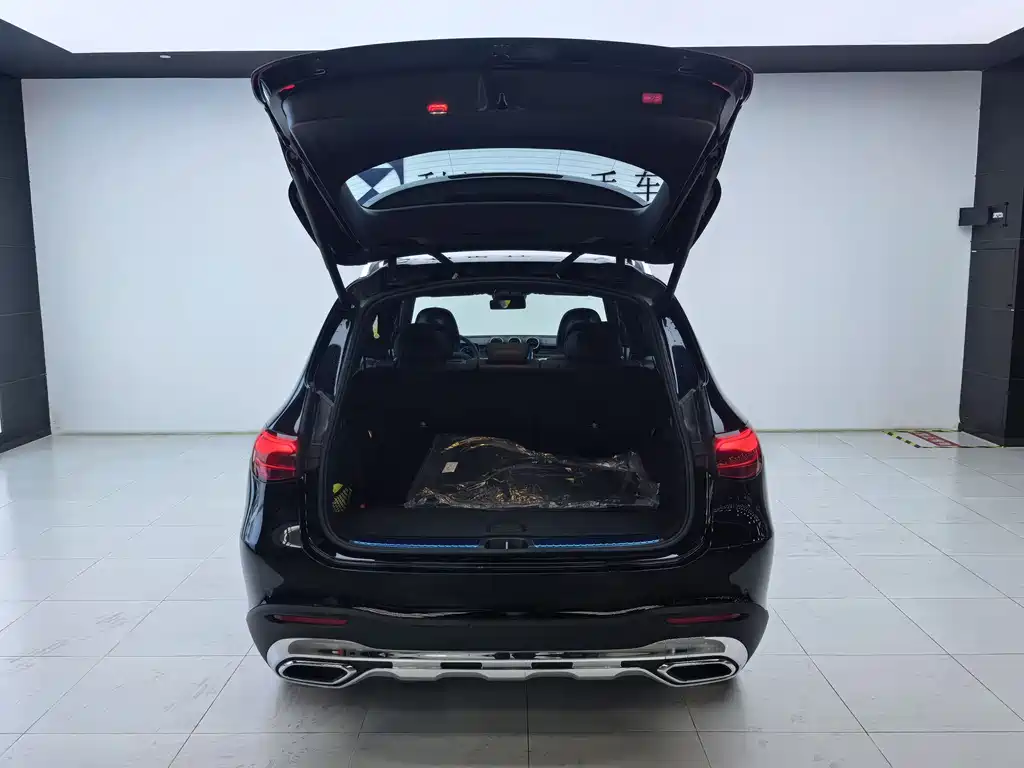 Mercedes-Benz GLC 260 L 4MATIC Dynamic 7-Seater 2024