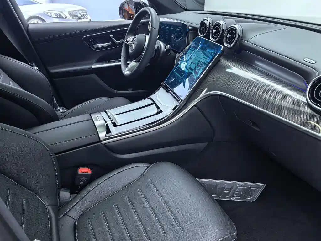 Mercedes-Benz GLC 260 L 4MATIC Dynamic 7-Seater 2024