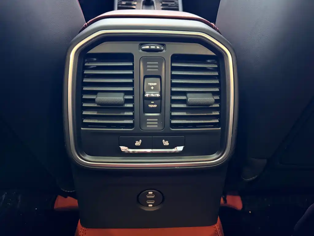 2025 Porsche Macan 2.0T Dream Edition