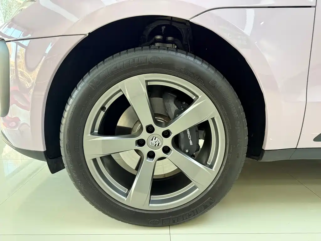 2025 Porsche Macan 2.0T Dream Edition