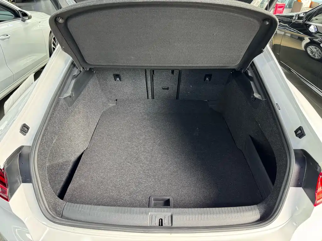 FAW-Volkswagen CC 2019 330TSI Meiyan Edition China VI