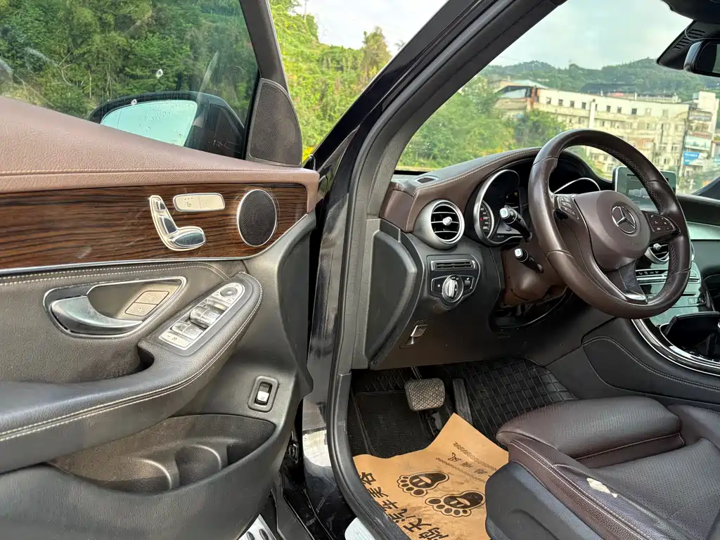 Mercedes-Benz GLC 260 4MATIC