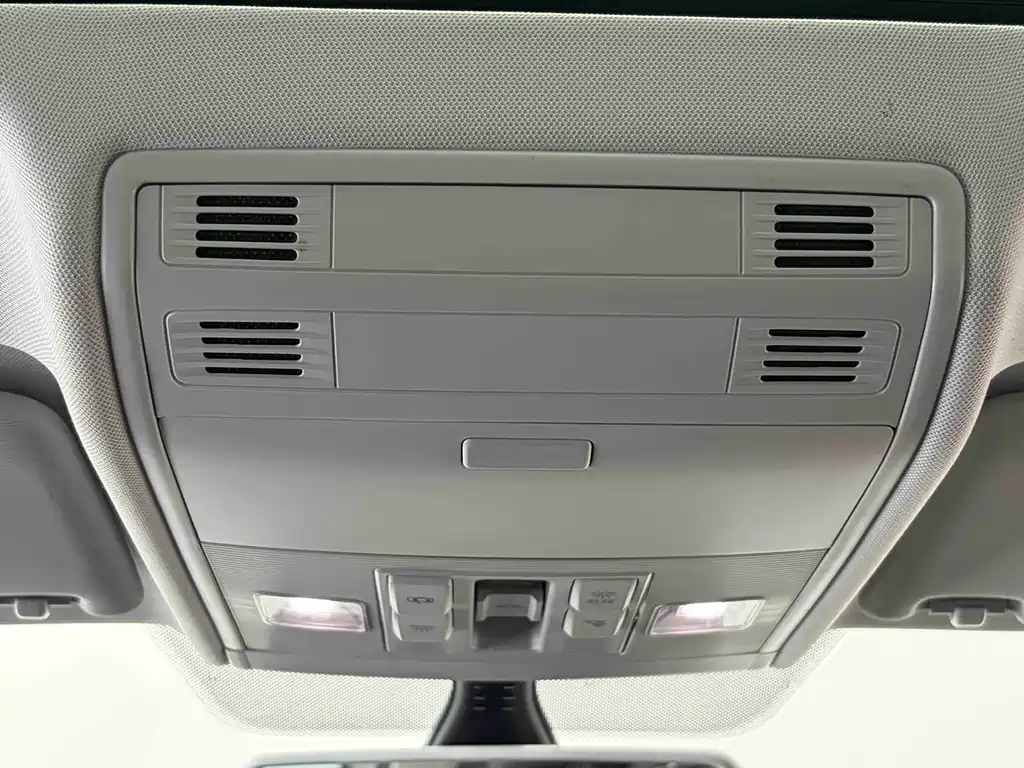 Bora 2023 200TSI DSG Zhixing PRO