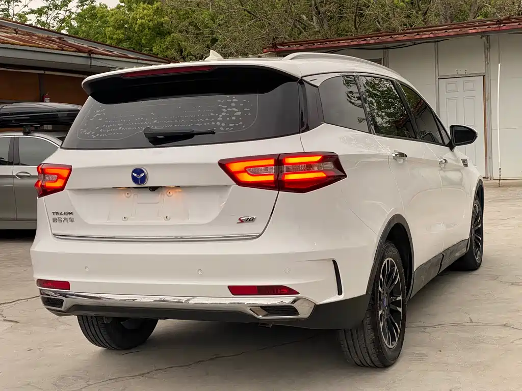 Tram S70 2018 1.5T Automatic Luxury 7-Seater