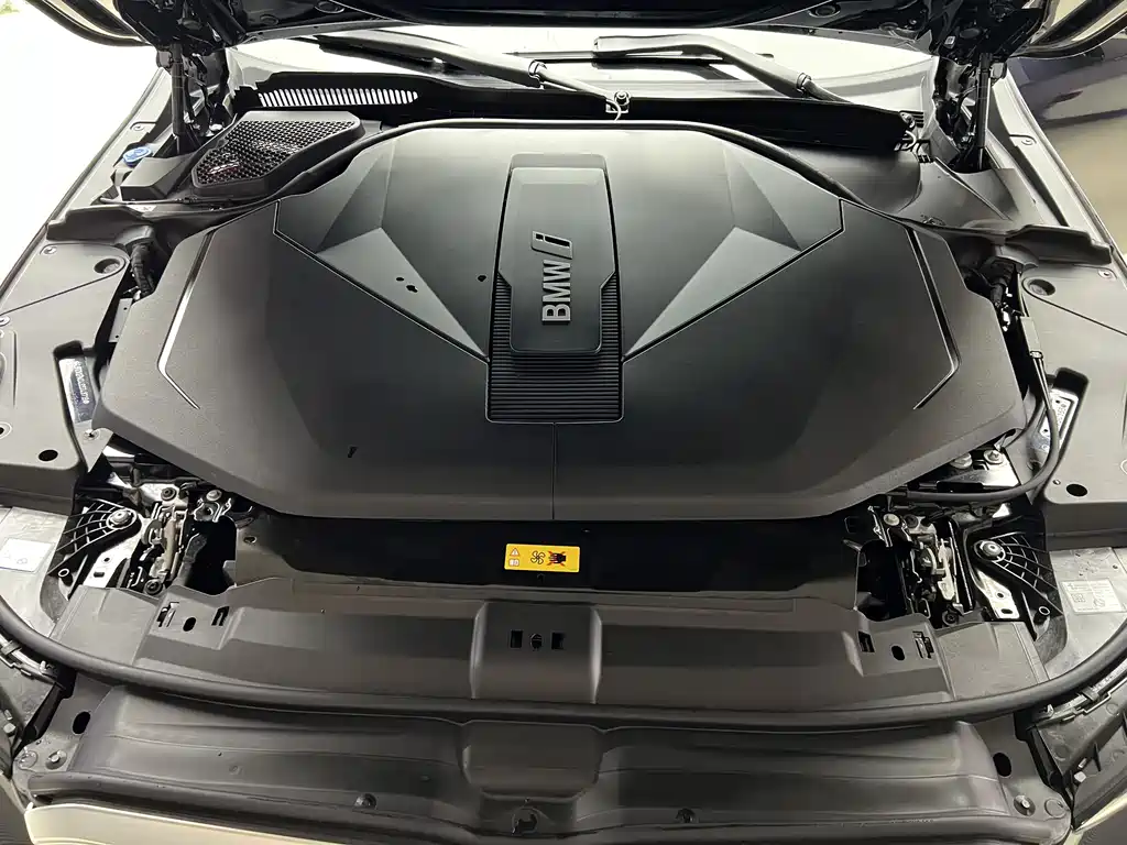 BMW i5 2025 eDrive 40L M Sport Package
