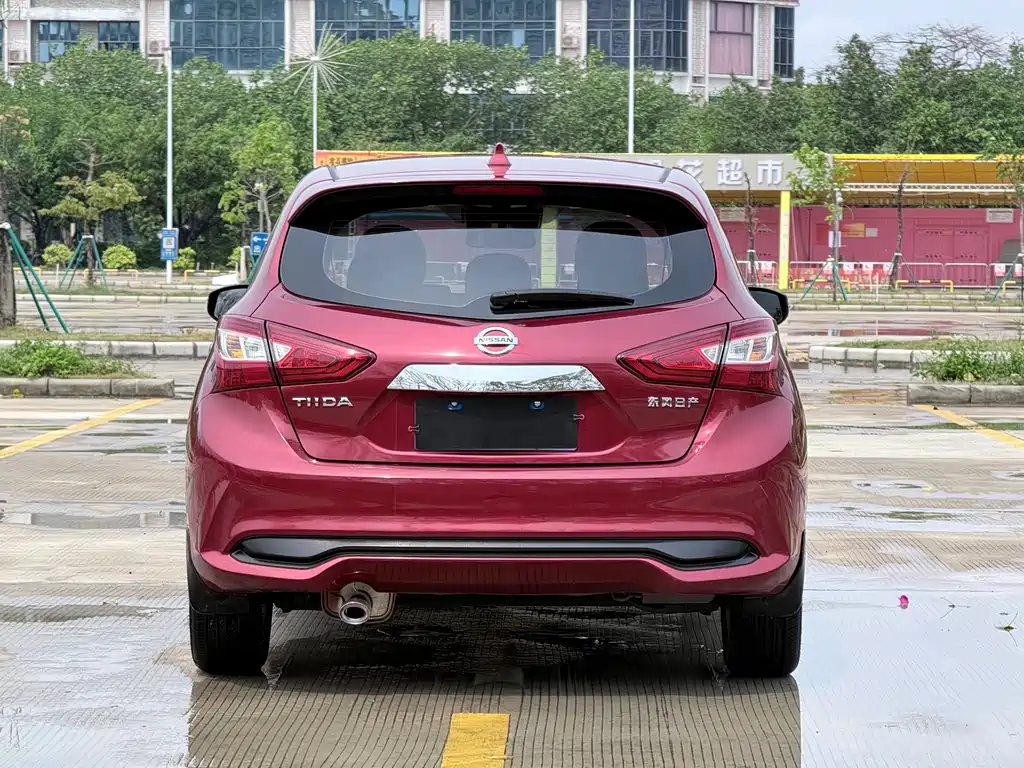 Nissan Tiida 2021 1.6L CVT Smart Edition