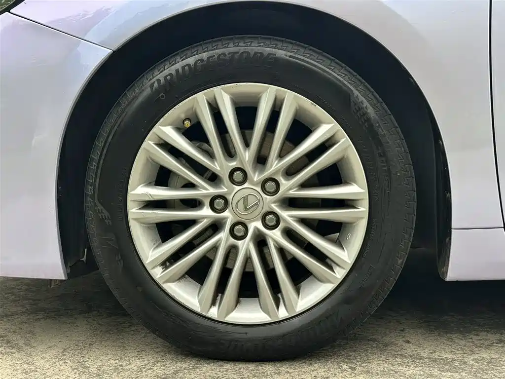 Lexus ES 2015 200 Elite Edition