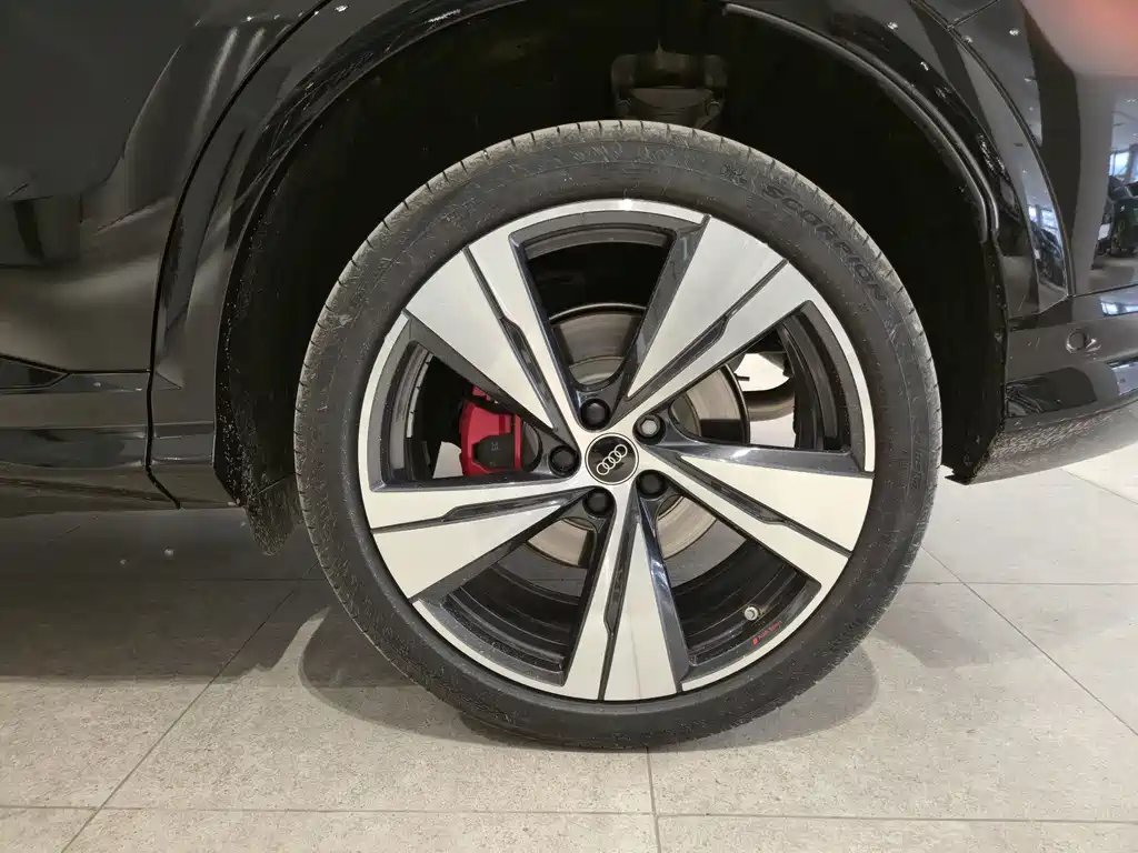Audi Q5L 2026 2.0T Intelligent Hybrid Premium Edition