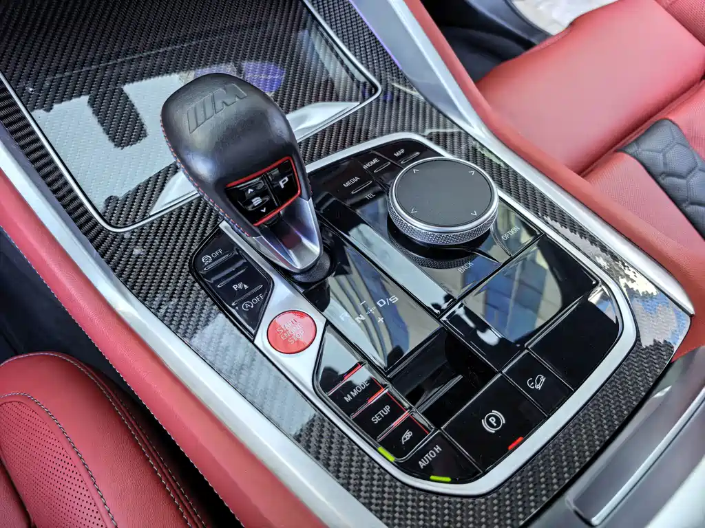 BMW X6 M Competition 2023 - фото 20