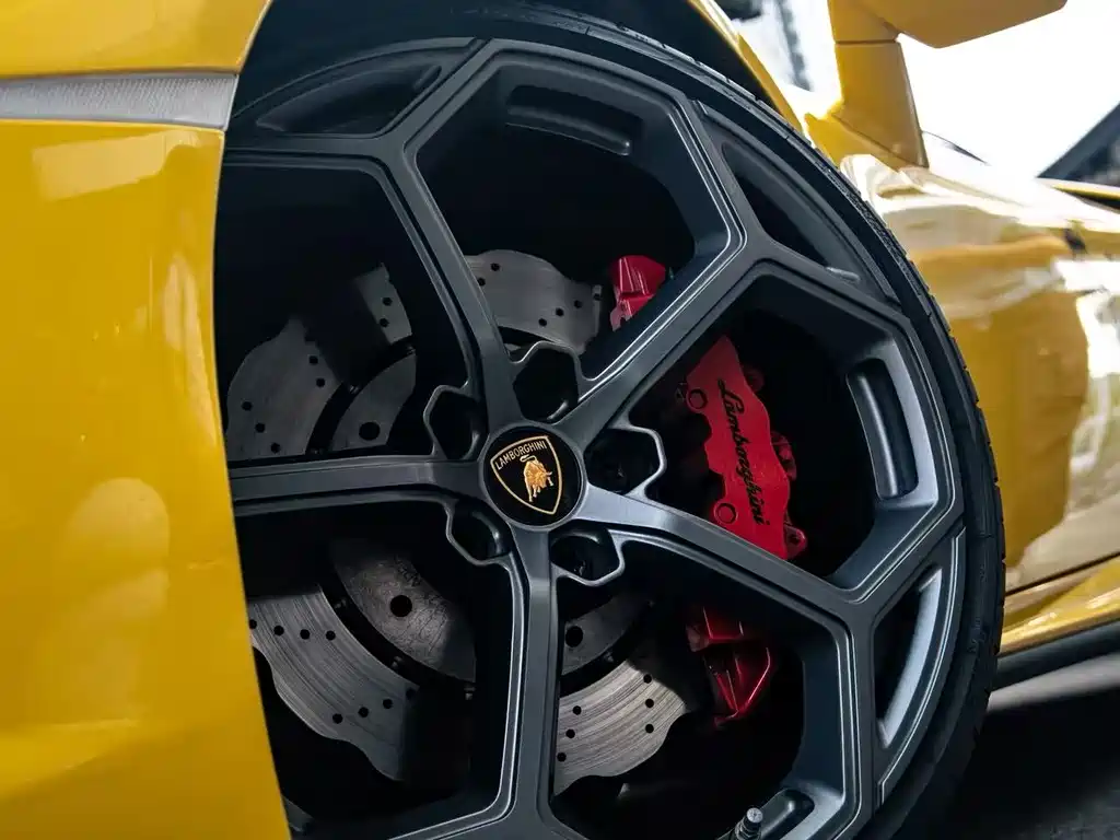 2020 Lamborghini Huracán EVO RWD Spyder