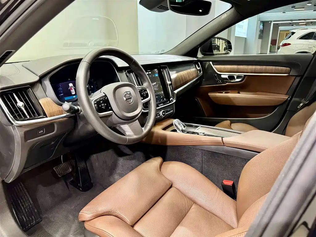 Volvo S90 2024 B5 Inscription