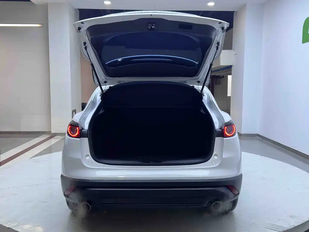 Mazda CX-4 2021 2.0L Automatic FWD Blue Sky Taste Edition