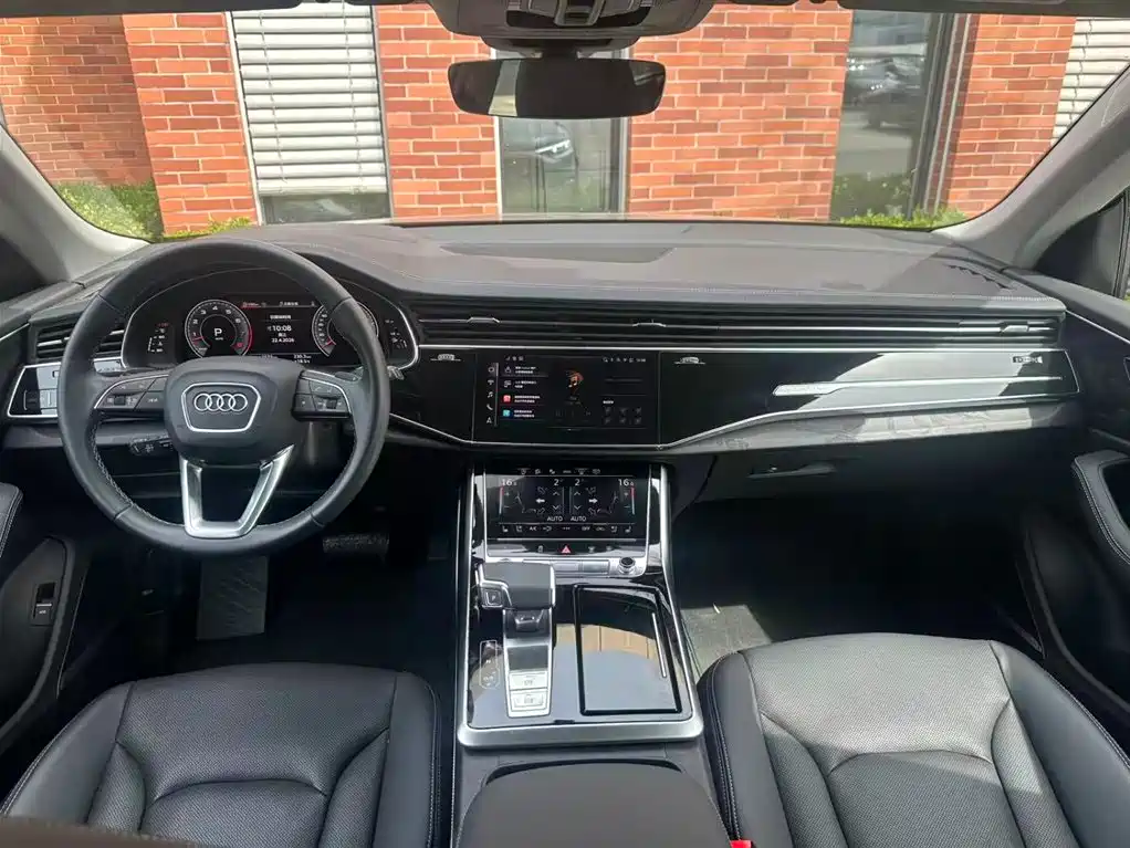 Audi Q8 2024 55 TFSI Luxury Dynamic