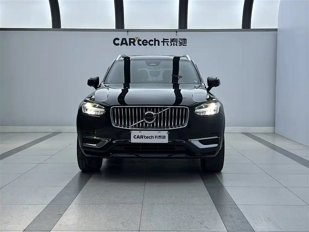Volvo XC90 2023 B5 Momentum 7-seater