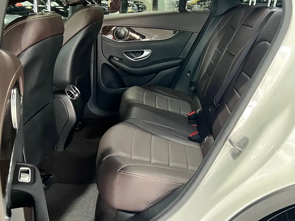 Mercedes-Benz GLC 260 4MATIC Luxury Edition 2017