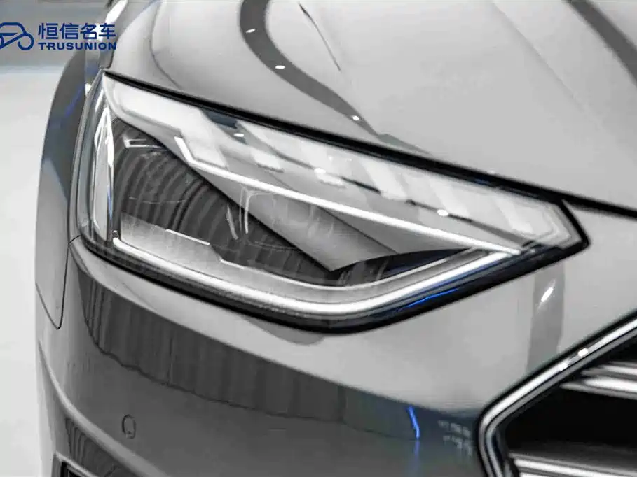 Audi A4L 2022 40 TFSI Luxury Elegant Edition