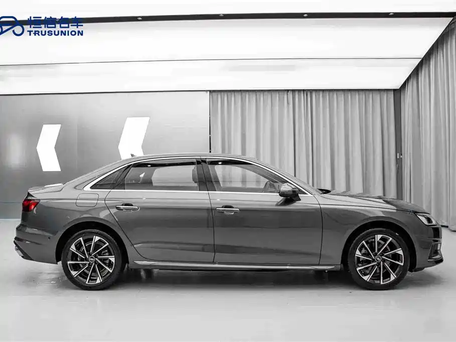 Audi A4L 2022 40 TFSI Luxury Elegant Edition