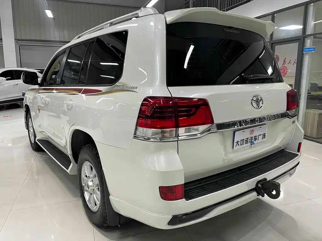 Toyota Land Cruiser 2016 4.0L Middle East Edition