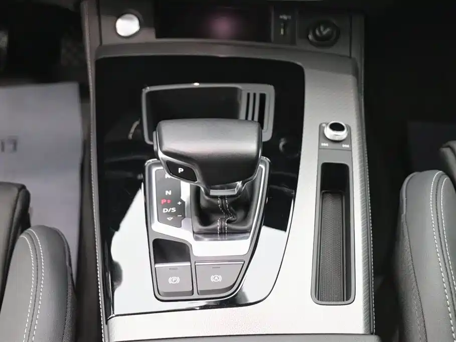 Audi Q5L 2022 40T Luxury Dynamic Edition