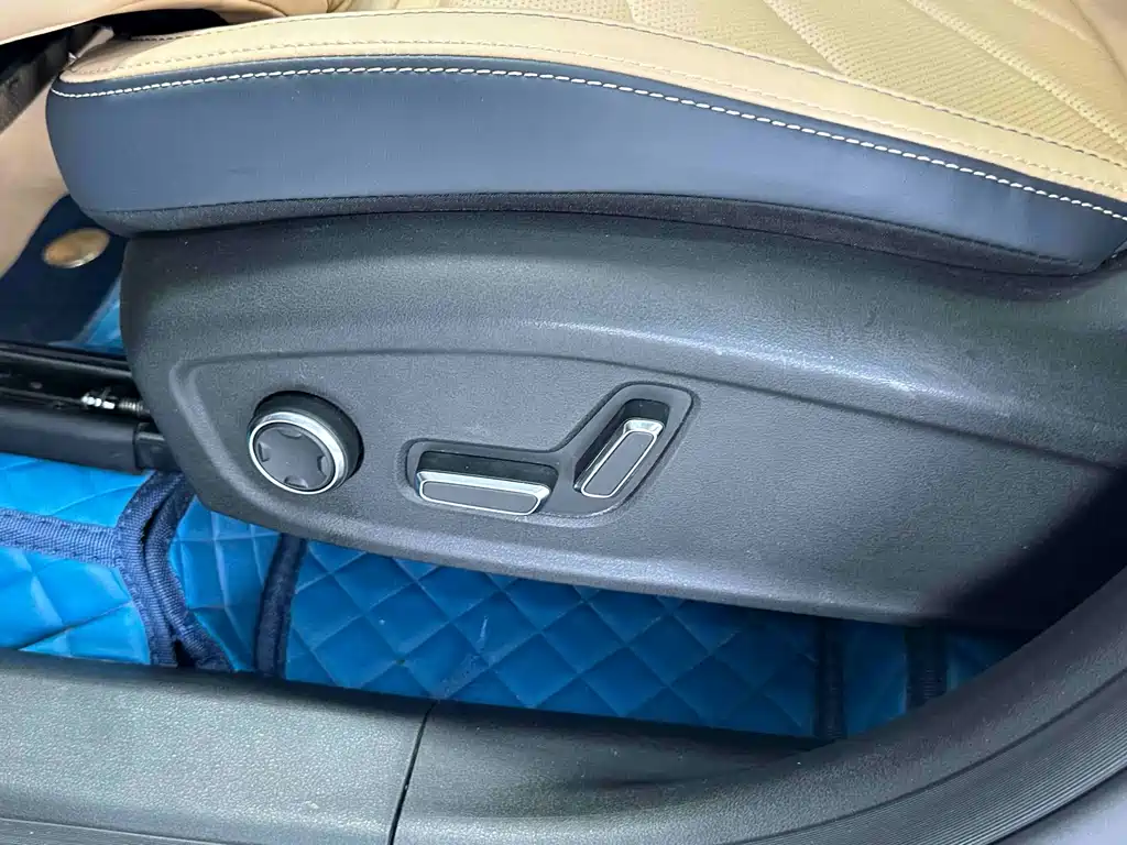 Geely Boyue L 2023 2.0TD DCT Flagship