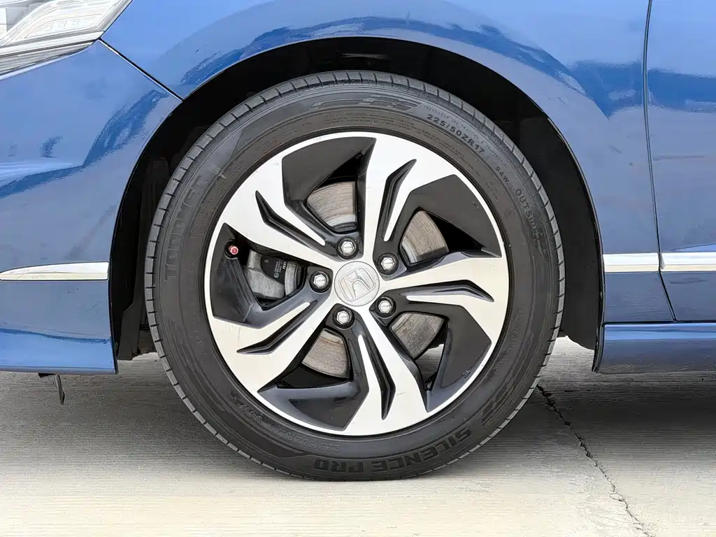 Spirior 2015 2.4L Noble Edition