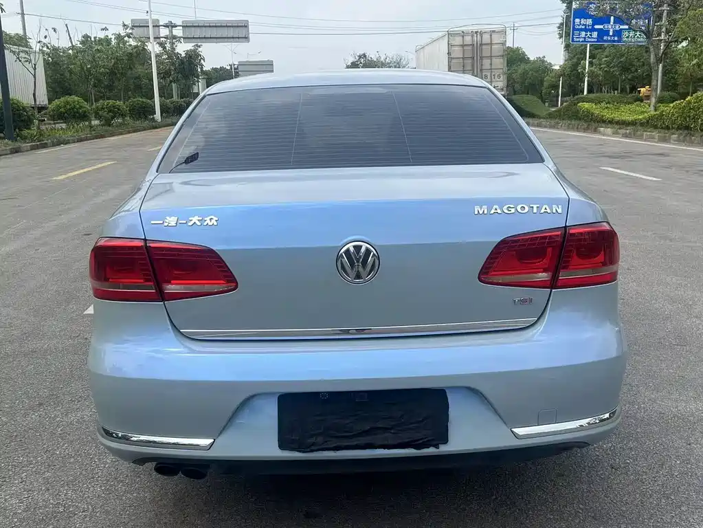 Magotan 2013 1.8TSI Luxury