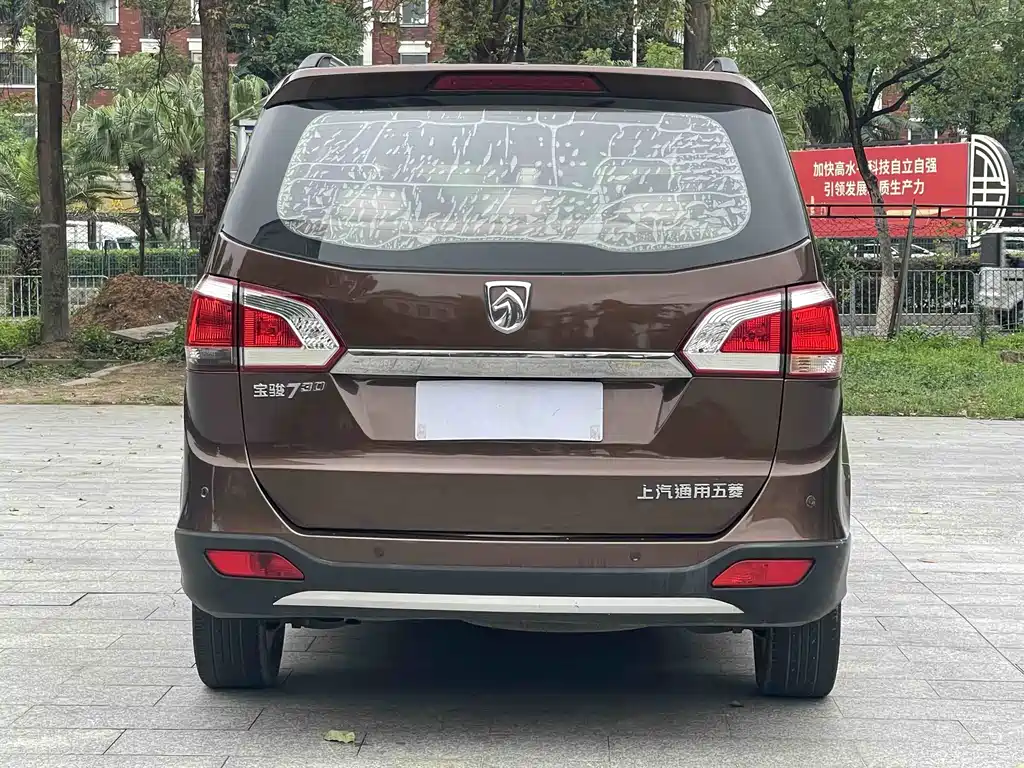Baojun 730 2014 1.5L Manual Standard Edition 7-seat