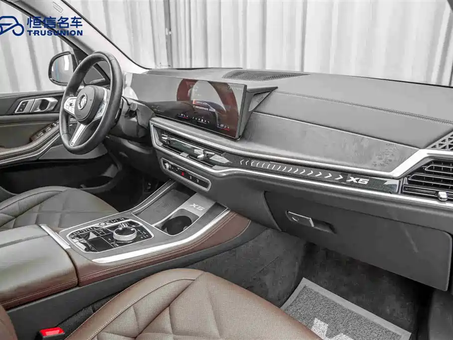 BMW X5 2023 xDrive 30Li Exclusive M Sport Night Edition - фото 13
