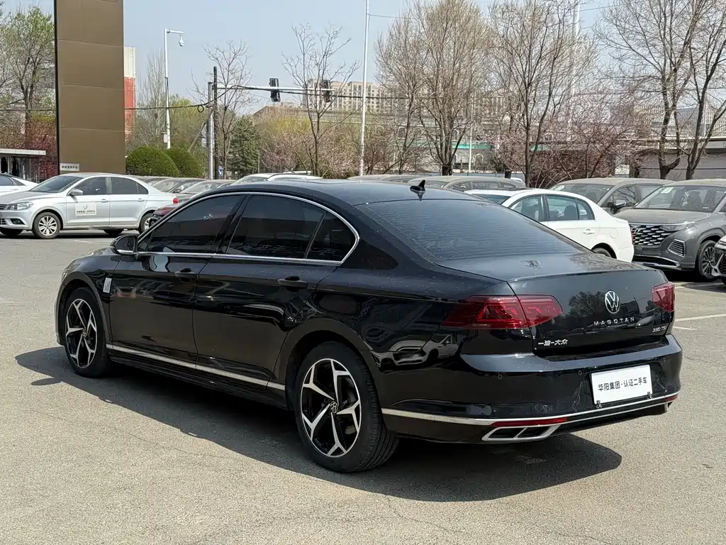 Magotan 2023 2 Million Units Commemorative Edition 330TSI DSG Leading