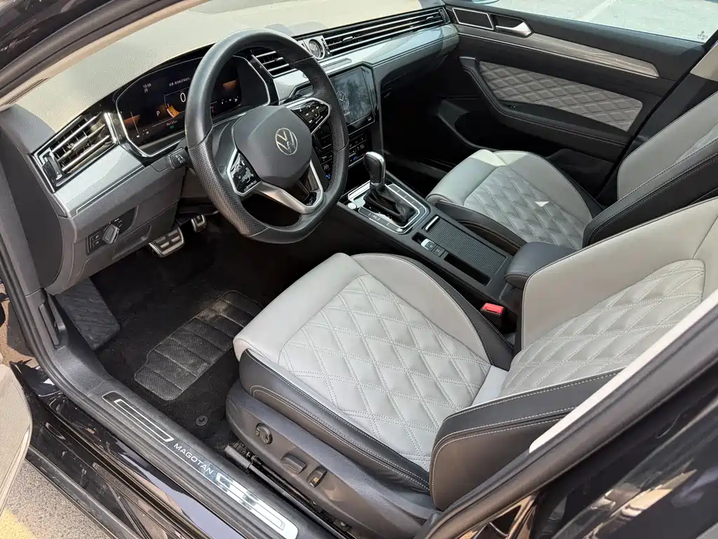 Magotan 2023 2 Million Units Commemorative Edition 330TSI DSG Leading
